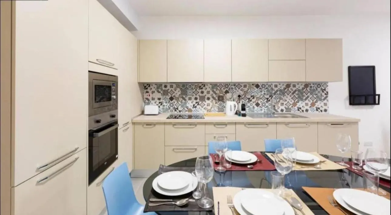 Claremont 1Bedroom Apartment contacts